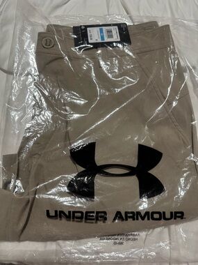 Under Armour Men's Fish Hunter 2.0 Shorts in Tan with Black Tag